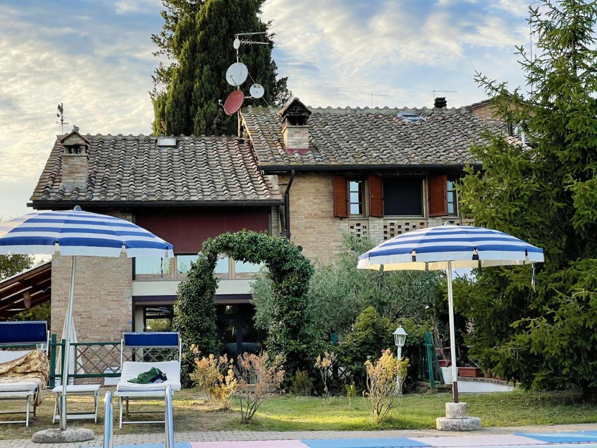 Appartamento Con Piscina E Giardino A Siena Dış mekan fotoğraf